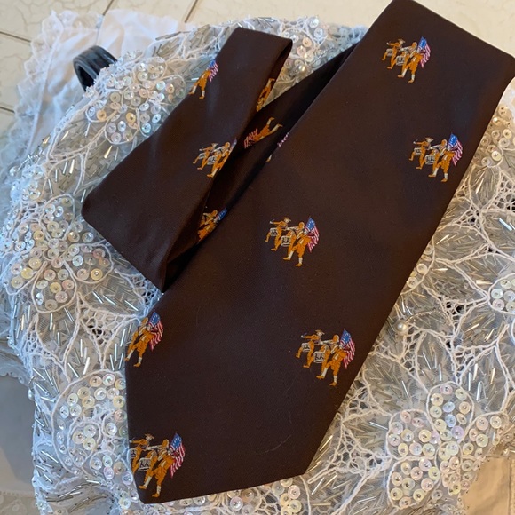 Vintage wide tie from Sears with colonial theme. - Picture 1 of 5